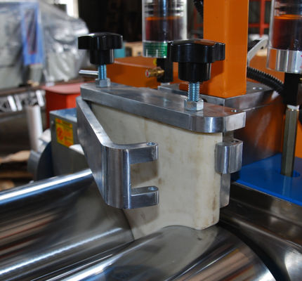 ยางเปิดผสมผสาน เครื่องจําหน่ายสําหรับ Eva PE Epdm และ Sbr โฟม 22 นิ้ว